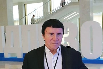 Кашпировского «загипнотизировала» молодая жена