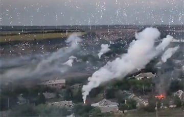 Московитские военные ударили фосфорными снарядами по частному сектору в Бахмуте