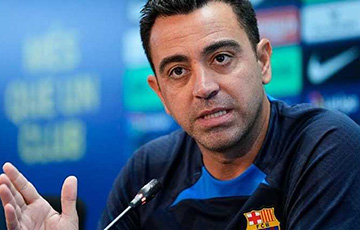 Хави объяснил свое решение остаться главным тренером «Барселоны»
