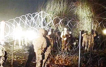 Появилось видео ночного штурма польской границы
