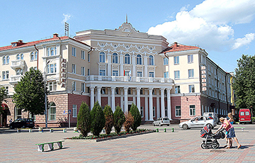 Белорусы требуют остановить строительство в историческом центре Полоцка