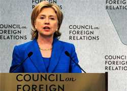 Хиллари Клинтон настаивает на демократических реформах в Беларуси