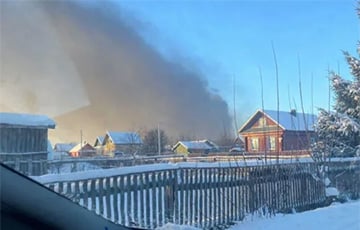 Появились спутниковые снимки последствий атаки на арсенал ГРАУ в Костромской области РФ