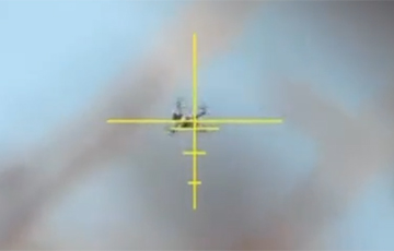 Момент попадания украинского снайпера во вражеский беспилотник показали на видео