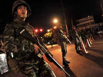 Таиландская армия приступила к разгону демонстрантов в Бангкоке