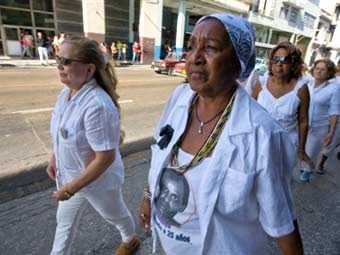 Сторонники кубинского режима напали на жен и матерей диссидентов