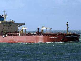 Российский танкер отбился от сомалийских пиратов