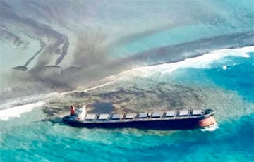 Подрыв крупного московитского танкера SIG: стало известно о состоянии подбитого судна