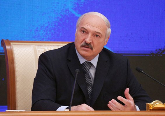 Александр Лукашенко наградил одаренных учащихся, студентов и педагогов