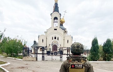 Московитские оккупанты сбросили бомбу на православный храм в Константиновке