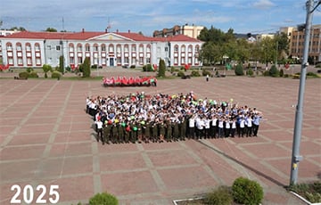 К «Дожинкам» в Калинковичах розовую плитку поменяют на голубую