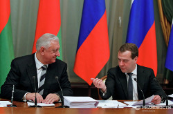 Мясникович попросил у Медведева финансовой поддержки