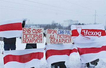Березовка, Брест, Глубокое и Гродно вышли в поддержку национального флага