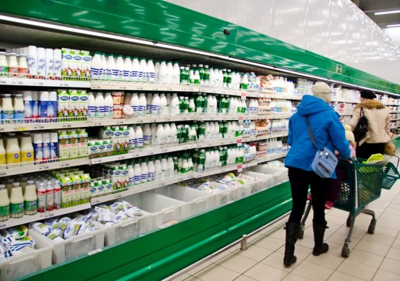 МАРТ заставит магазины указывать цены продуктов за килограмм и литр