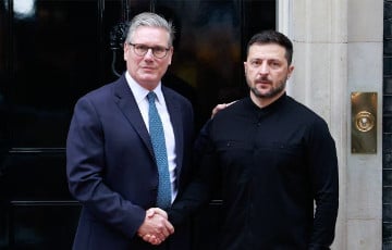 Зеленский прибыл в Лондон на встречу со Стармером