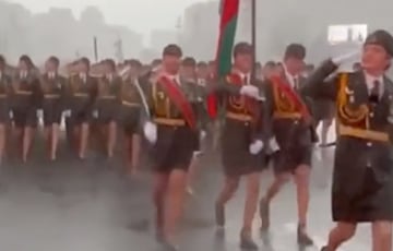 Поляки высмеяли репетицию парада в Минске