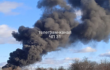 В московитском Белгороде после взрывов начался пожар