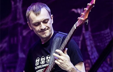 Музыканта «Крамбамбули» Владислава Плющева осудили на два года колонии