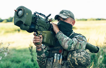 Украинский боец сбивает «шахед» из ПЗРК «Игла»