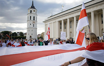 К 2025 году беларусов в Литве может быть уже 100 тысяч