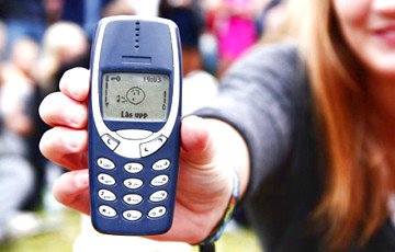 Белорусы рассказали о своих первых мобильниках