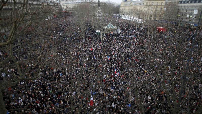 Полтора миллиона французов вышли на Марш единства в Париже (Видео)