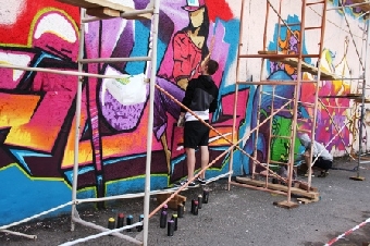 Финалисты фестиваля граффити разрисуют стену площадью 200 кв.м