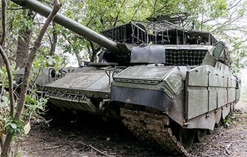 NI: Зачем русские накрывают свои танки в Украине морскими контейнерами?