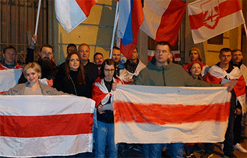 Белорусы Санкт-Петербурга выразили благодарность французскому народу за поддержку Беларуси