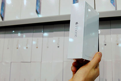 Apple объяснила закрытие онлайн-магазина колебанием курса рубля
