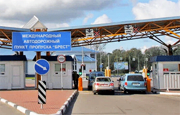 Московит подделал украинский паспорт и пытался попасть в ЕС через Беларусь
