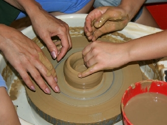 Центр керамического ремесла создает Витебский госуниверситет в Оршанском районе