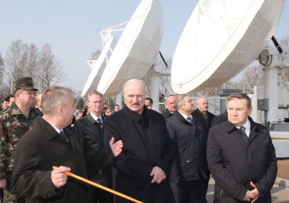 Президент о космическом будущем Беларуси: найдем рынки сбыта – запустим второй спутник