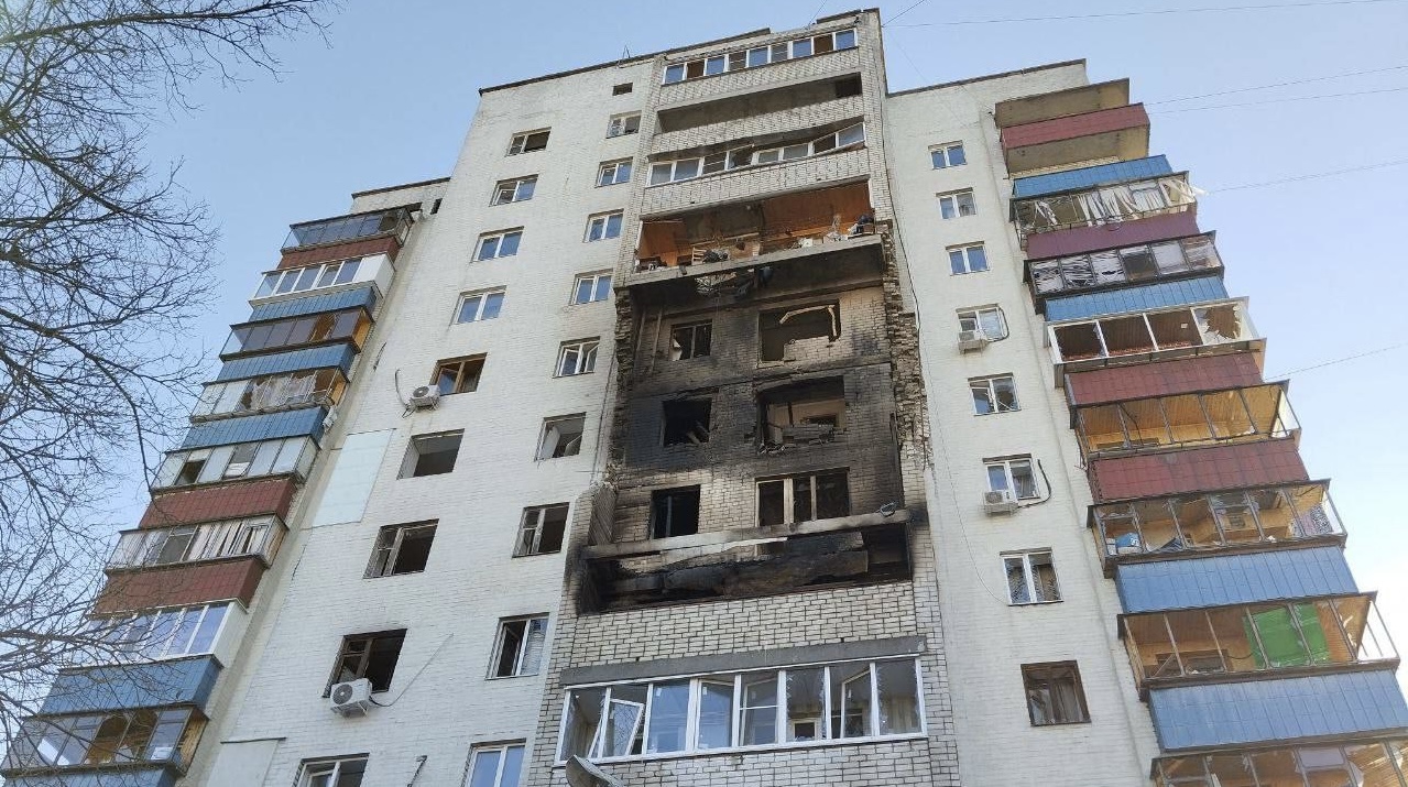 Более 100 дронов ВСУ атаковали Курск - есть погибшие, пострадавшие и разрушения