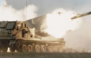 ВСУ громят оккупантов из американских MLRS M270: впечатляющие кадры