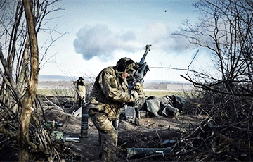 В Соледаре идет ожесточенное сражение: украинский боец записал видео с передовой