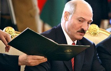 Лукашенко провел масштабные кадровые перестановки среди судей