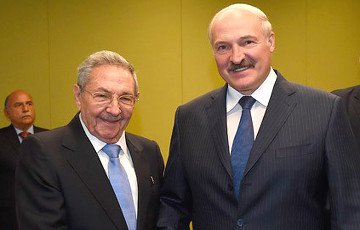 Лукашенко поздравил Рауля Кастро с юбилеем