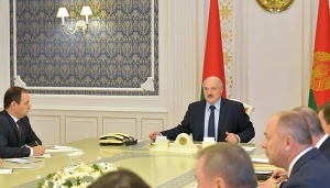 Лукашенко не будет предъявлять претензии силовикам: «Вы видите, как развивается ситуация»