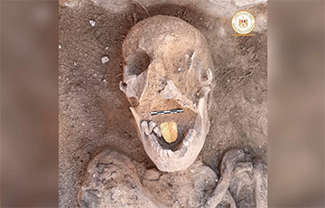 Археологи нашли в Египте мумию с золотым языком