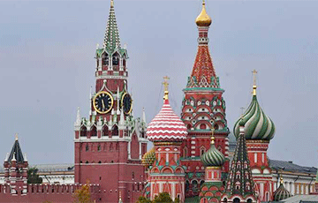 Кремль находится буквально на грани