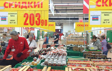 Больше половины россиян покупают товары только по скидкам