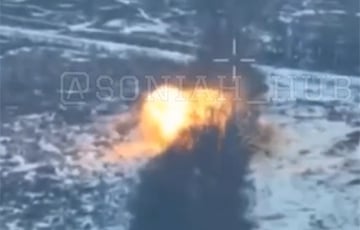 Украинский МиГ-29 авиабомбой разнес базу московитов