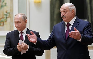 «Лукашенко словно подает сигнал о помощи, выбалтывая планы Путина»