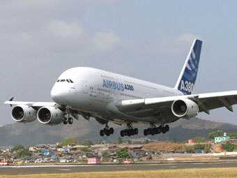 Самолет A380 вернули в Нью-Йорк из-за поломки