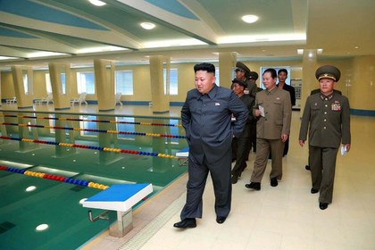Телевидение КНДР показало хромающего Ким Чен Ына