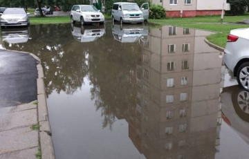 Беларусы могут получить штраф до 1350 рублей за воду в лужах