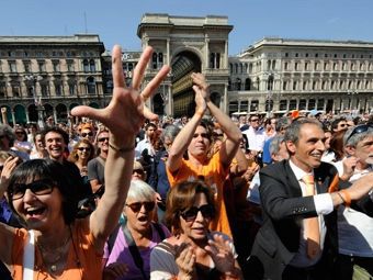 Сторонники Берлускони проиграли выборы в Милане и Неаполе