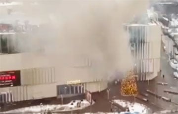 В Москве горит торговый центр «Хорошо»