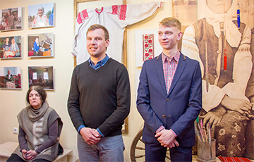 Гомельчанин за шесть лет собрал внушительную коллекцию белорусской одежды